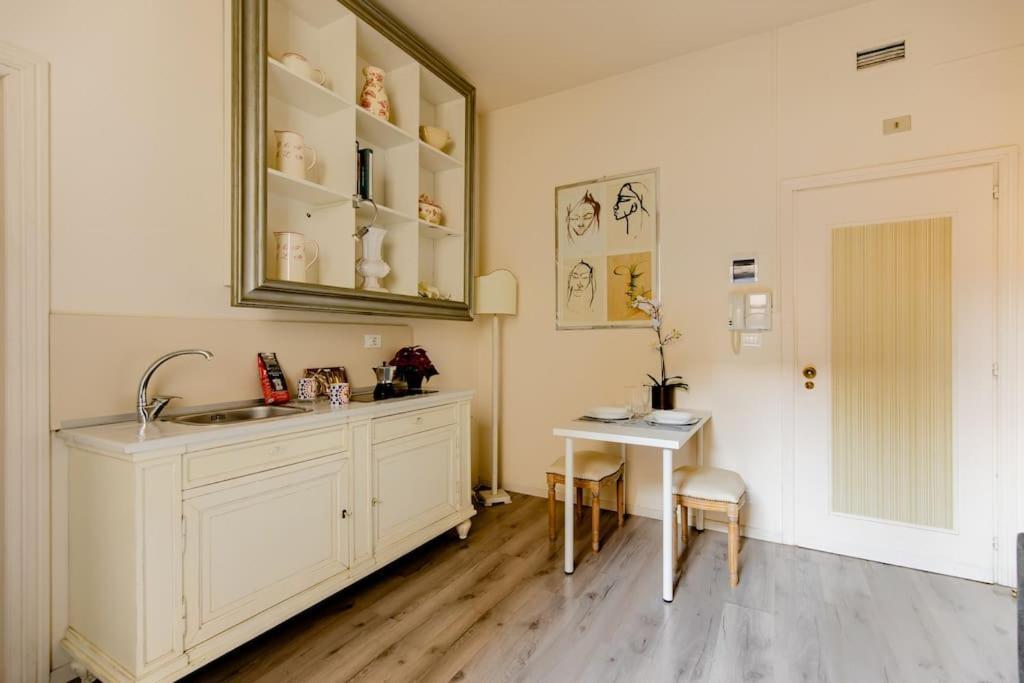 Charming Studio Next To The Duomo Florença Exterior foto